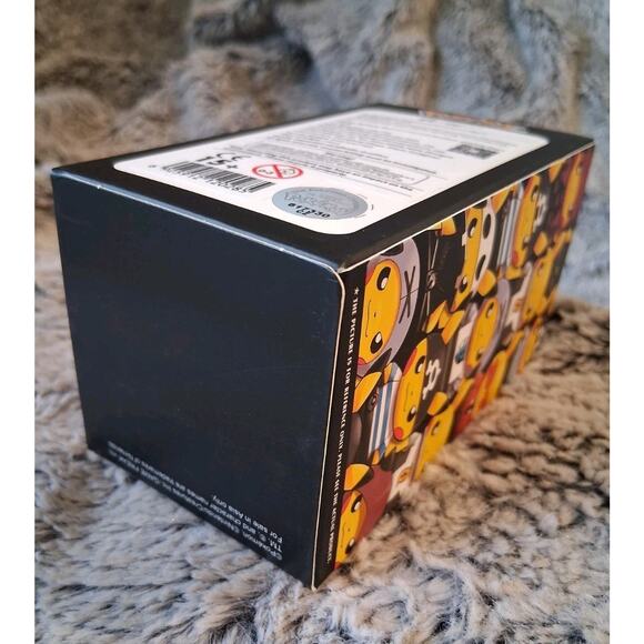 Pokemon Pikachu Villain Costume Mini Figure Series: Team Flare Pikachu Figurine - Picture 5 of 6